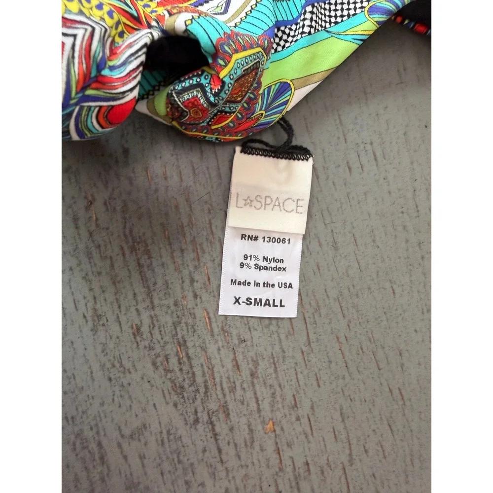 L*Space Tribal Geometric Twist Front Bikini Top XS Multi Color Swimwear